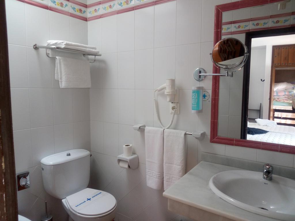 Hostal Gran Capitan Chipiona Zewnętrze zdjęcie
